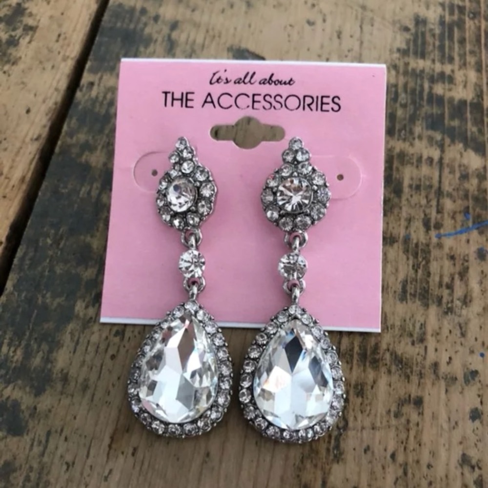 Beautiful Prom/Event Earrings